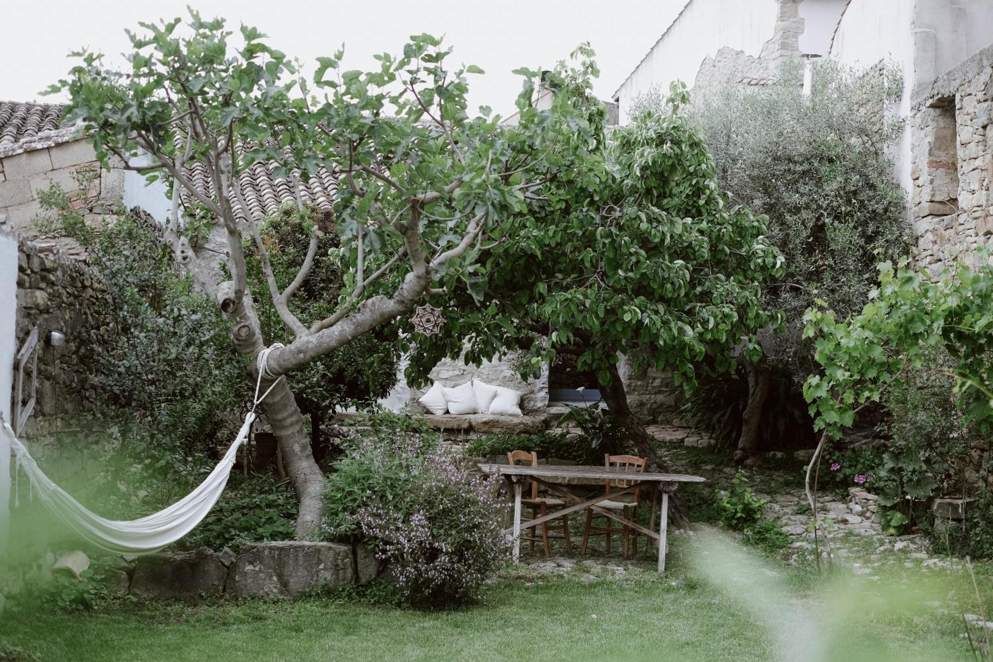 Mario Cesare - Exclusive B&B Gergei Bagian luar foto
